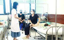 Trẻ mắc Covid-19 tăng: Bác sĩ cảnh báo dấu hiệu cần đưa trẻ đến viện ngay
