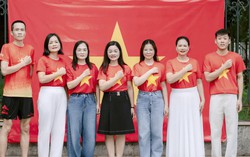 Rực đỏ màu cờ tôi yêu
