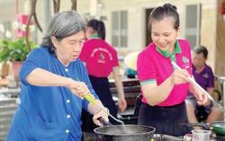 Điểm tựa của "tuổi xế chiều"
