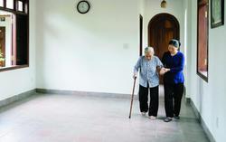Dịch vụ chăm sóc người cao tuổi tại nhà - ngành kinh tế tiềm năng