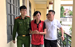 Bắt đối tượng chém vợ, mẹ vợ rồi đổi tên, trốn truy nã hơn 5 năm