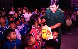 Ấm áp “Trăng thu biên cương” tại Na Ngoi
