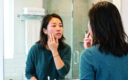 Giữ da khỏe đẹp khi ngồi điều hòa cả ngày