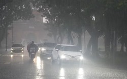 Khu vực từ Huế đến Đà Nẵng, Quảng Ngãi đến Đắk Lắk có mưa to, cục bộ có nơi trên 250mm