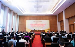 Đại biểu Quốc hội hoạt động chuyên trách thảo luận về nhóm dự án luật thuộc lĩnh vực hành chính, tư pháp