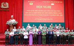 Hàng trăm nghìn tin báo từ cơ sở: Sức dân trong giữ gìn an ninh Tổ quốc
