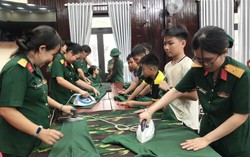 Phụ nữ Trường thiếu sinh quân miền Trung "Đồng hành cùng em đến trường"