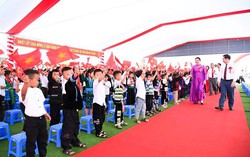 Phó Chủ tịch - Tổng Thư ký UBTƯ MTTQ Việt Nam Hà Thị Nga dự lễ khai giảng tại trường vùng biên Lai Châu