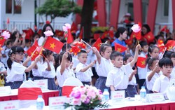 Diễn đàn tháng 9: "Gỡ khó" cho cha mẹ có con vào lớp 1