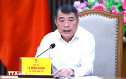 Thủ tướng: Bảo đảm nguồn cung thuốc, thiết bị y tế đầy đủ với giá thành hợp lý