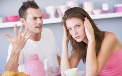 Nực cười chồng đòi vợ trả tiền công chăm vợ ốm ở bệnh viện
