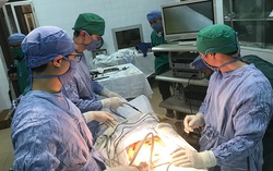 Bắc Hà (Lào Cai): Hàng trăm bệnh nhân tuyến dưới được tiếp cận kỹ thuật điều trị mới