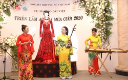 Trưng bày áo dài dát vàng, đính kim cương giá hơn 2 tỉ đồng