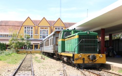 Vẻ hấp dẫn khó cưỡng của nhà ga lâu đời nhất Đông Dương