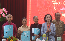 Tết yêu thương đến với phụ nữ, trẻ em Đắk Lắk