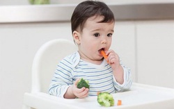 Chuyên gia bày cách giúp cha mẹ hạn chế táo bón ở trẻ