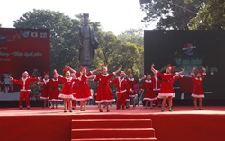 Sôi động màn hát múa Noel thiếu nhi tại Ngày hội Mottainai