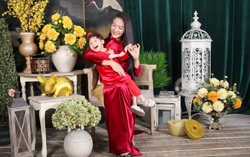 Diễn viên Minh Cúc lần đầu chụp ảnh “xúng xính” cùng con gái bại não