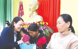 “Tết yêu thương” đến với phụ nữ nghèo