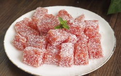 Đón năm mới may mắn cùng kẹo cà chua 