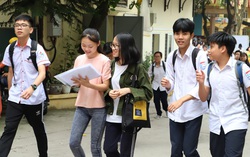 Con lớp 9 ung dung hưởng thụ kỳ nghỉ dài ngày, mẹ "lo sốt vó"