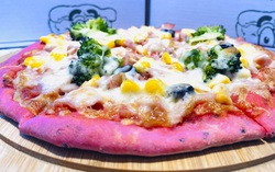 Tiếp theo bánh mì Sài Gòn, Hà Nội có bánh pizza thanh long đỏ