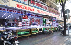 TPHCM: Vàng xuống giá, khách hàng “điềm tĩnh” trở lại