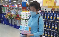 Lượng khẩu trang siêu thị bán ra tăng gấp 50-60 ngày thường do dịch Corona