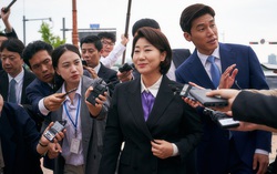 "Bà hoàng nói dối" dính lời nguyền nói thật