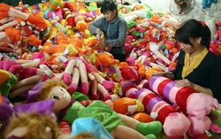 Công ty may lần thứ 2 phải cho công nhân nghỉ việc bởi thiếu nguyên liệu vì Covid-19