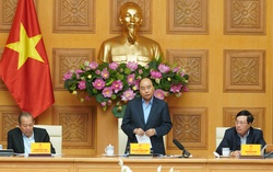 Thực hiện mục tiêu kép nhưng sức khỏe người dân là trên hết