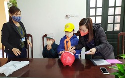 Nhóm học sinh đập lợn ủng hộ gần nửa triệu chống dịch Covid-19