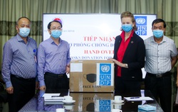UNDP hỗ trợ Việt Nam 20.000 khẩu trang ngoại khoa chất lượng cao 