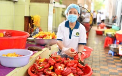 “Bữa cơm yêu thương” làm ấm lòng người nghèo trong đại dịch