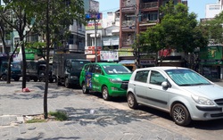 TPHCM: Taxi, xe hợp đồng dưới 9 chỗ được hoạt động trở lại từ 23/4