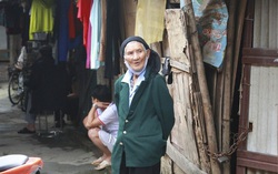 Xóm trọ Long Biên trong đại dịch: “Chúng tôi cầm cự gần tháng nay, đuối lắm rồi”