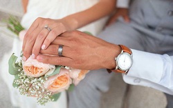 Được và mất khi kết hôn muộn