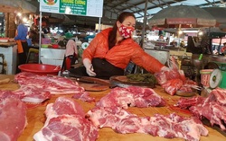 Lợi dụng dịch Covid-19, tiểu thương nâng giá thịt lợn