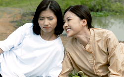 Trà “Tiểu tam” bất ngờ hóa gái quê hiền lành