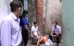 TPHCM: Giang tay “ôm” những phận đời trong đại dịch