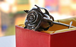 5 món quà 'chàng tặng, nàng mê' dịp 8/3