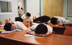 7 ‘chiêu’ giải phóng áp lực thành tích học tập cho con