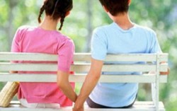 Bình tĩnh ‘ủng hộ’ khi con trai lớp 7... yêu