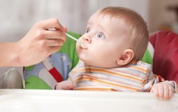 Trẻ nhỏ ăn nhiều muối có hại cho sức khỏe