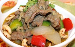 Cuối tuần mềm thơm cùng thịt bò hầm ớt chuông