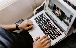 Cục Hàng không cấm một số máy Macbook Pro 15 inch trên các chuyến bay