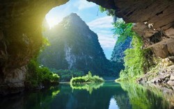 Khám phá 'vịnh không sóng' Vân Long
