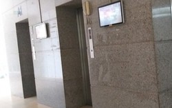 Mẹ đau lòng kể lại giây phút con bị kẻ biến thái sàm sỡ trong thang máy
