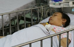 Làm ‘cầu vượt’ mạch máu cứu bé gái 13 tuổi liên tục nôn ra máu