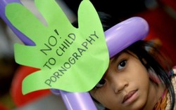 Philippines: Nóng bỏng tình trạng xâm hại tình dục trẻ em online